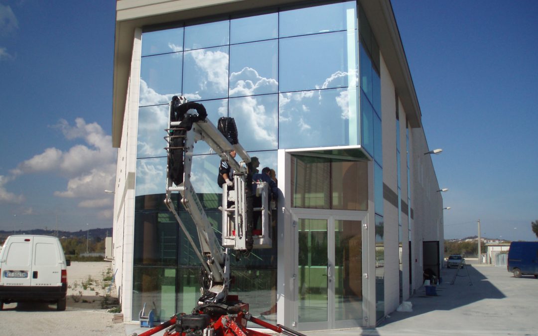 Pulizia vetri interni ed esterni