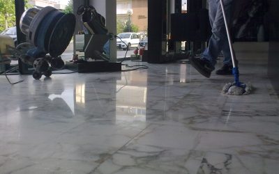 Trattamento marmo in locale commerciale